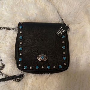 Black, leather, crossbody.